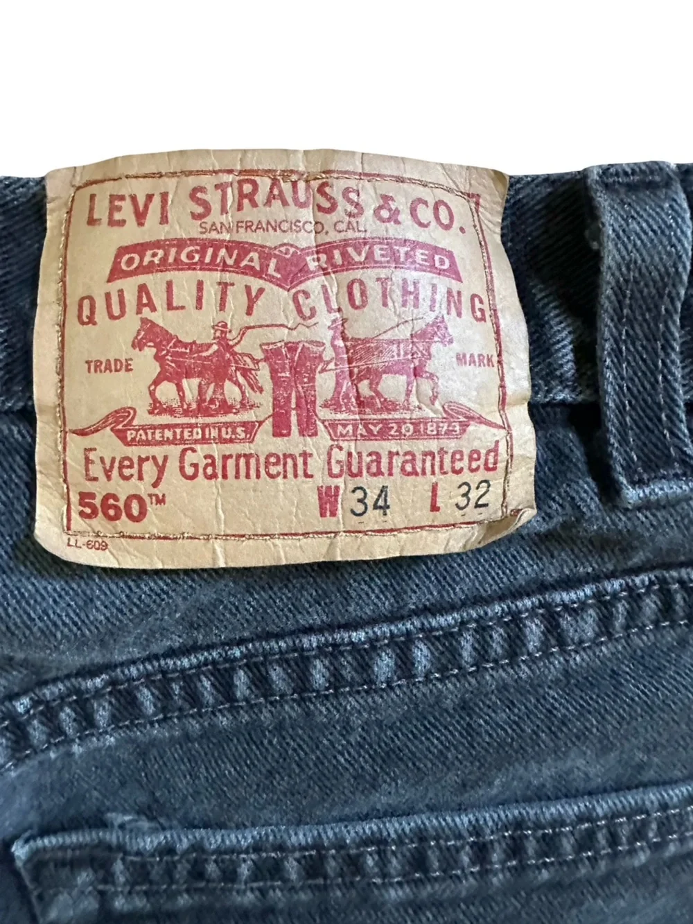 Vtg Levi's 560 Washed Black Loose Fit Tapered Jeans 34X32